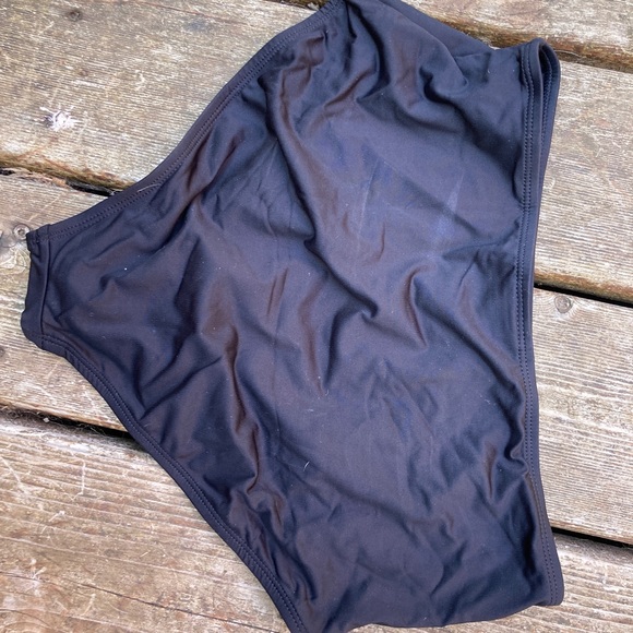 High Waisted Swim Bottoms | Andie Swim - Picture 7 of 8